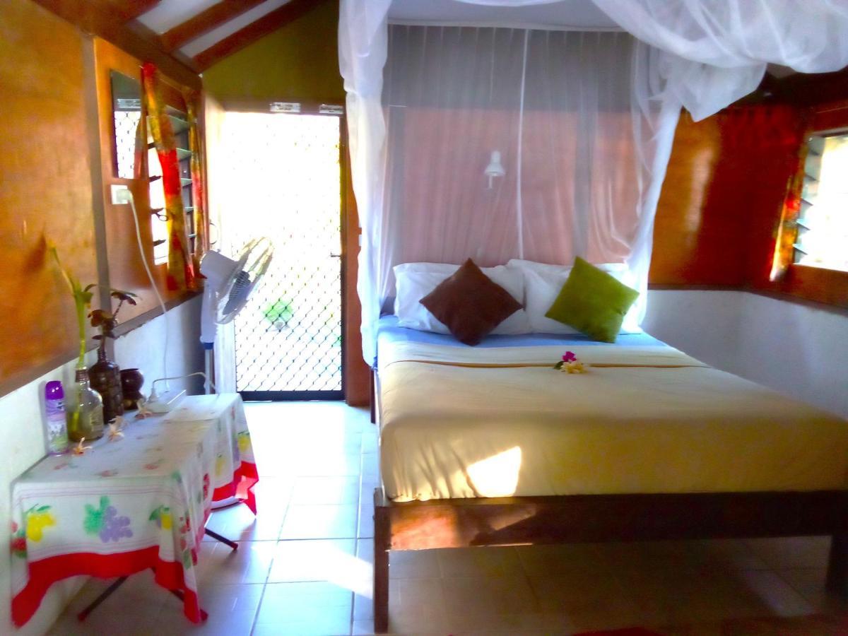 Vatupau Beachfront Bungalows Port Vila Exterior foto